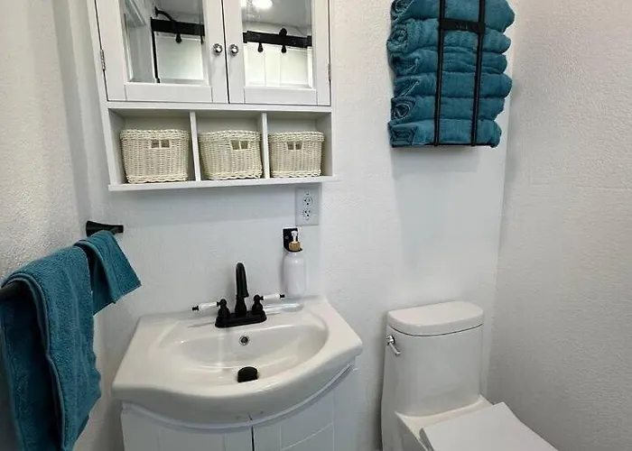 Cozy 1br Retreat In *