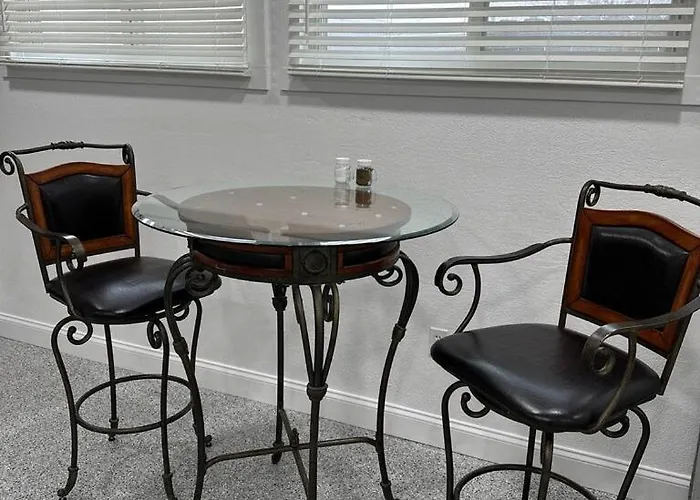 Cozy 1br Retreat In *